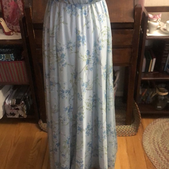 Beautiful vintage 70’s, blue floral, maxi dress - Picture 4 of 9